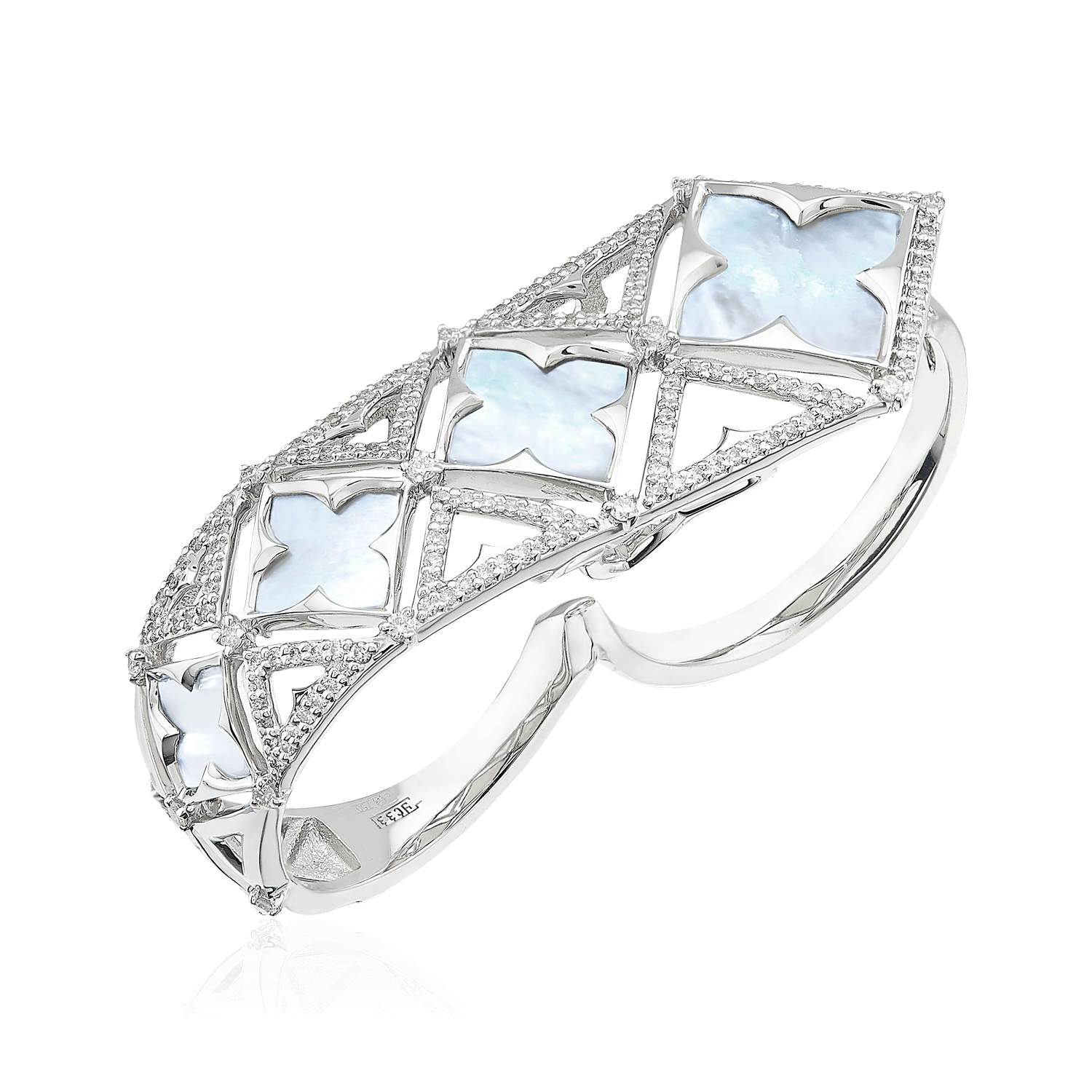 Кольцо с перламутром, бриллиантами из белого золота 750 пробы (арт. 72367)