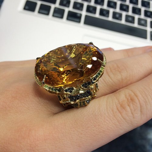Кольцо Жук-олень с цветными камнями и бриллиантами в желтом золоте 750 пробы, фото № 5