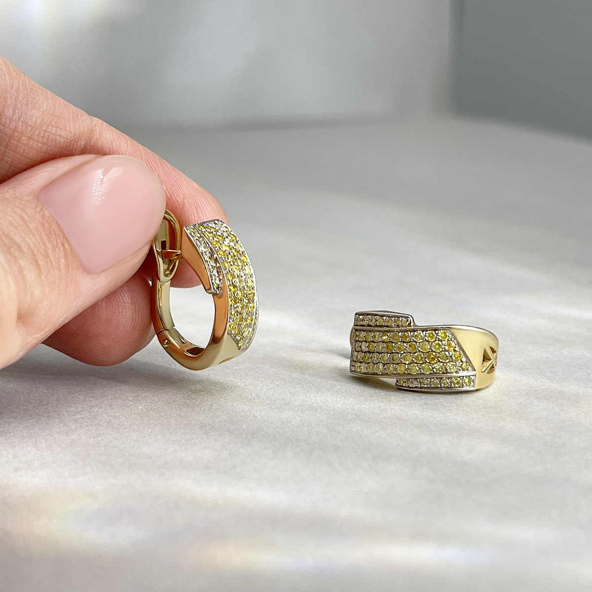 Серьги с бриллиантами из желтого золота 585 пробы, фото № 3