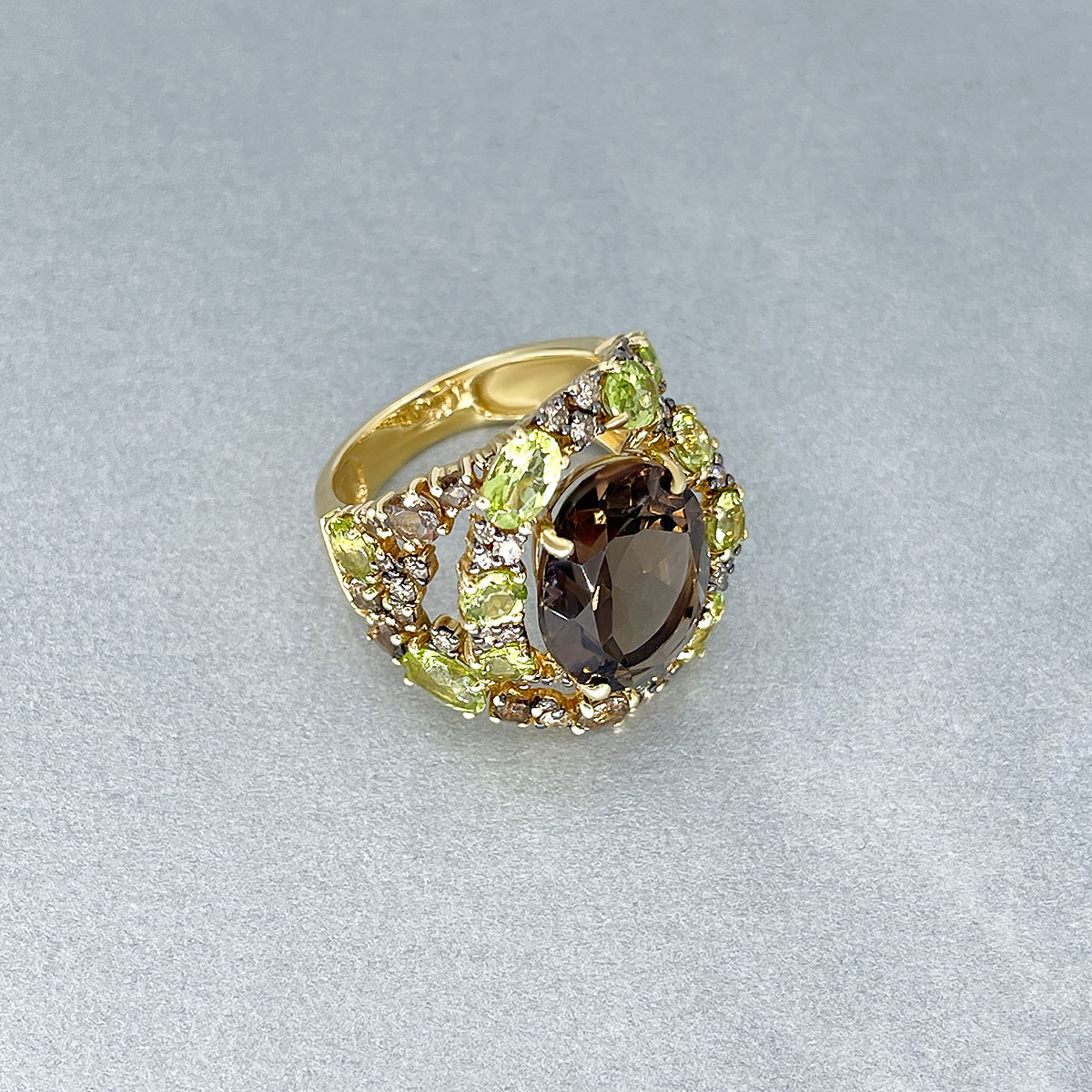 Кольцо с раухтопазом, перидотом, бриллиантами из желтого золота 585 пробы, фото № 3