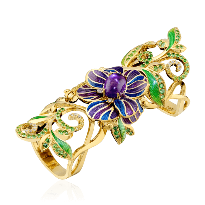 Бандажное (на весь палец) кольцо цветы с аметистом, бриллиантами, эмалью, демантоидом, тсаворитом из желтого золота 750 пробы (арт. 37774)