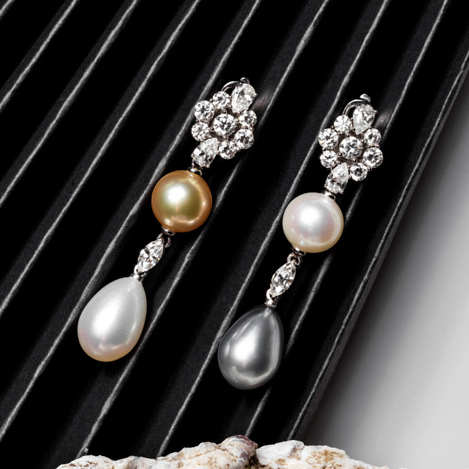Асимметричные серьги с жемчугом и бриллиантами из белого золота 750 пробы, фото № 1