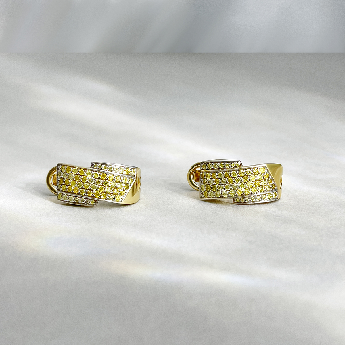 Серьги с бриллиантами из желтого золота 585 пробы, фото № 2