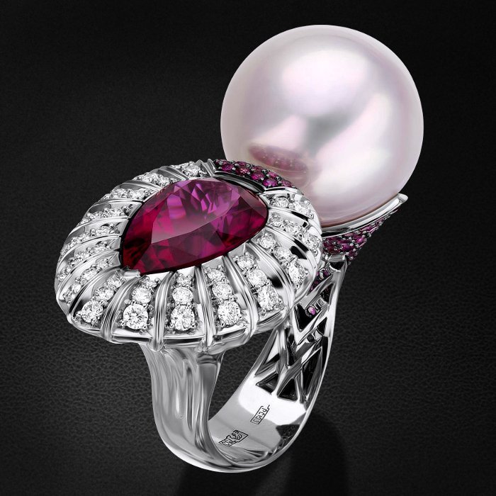 Кольцо с жемчугом, бриллиантами, рубином из белого золота 750 пробы, фото № 1