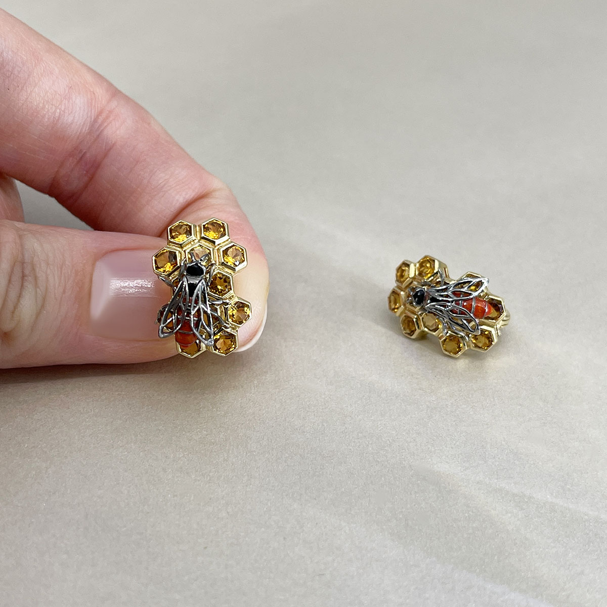 Серьги Пчелы с цитринами и эмалью в комбинированном золоте 585 пробы, фото № 4