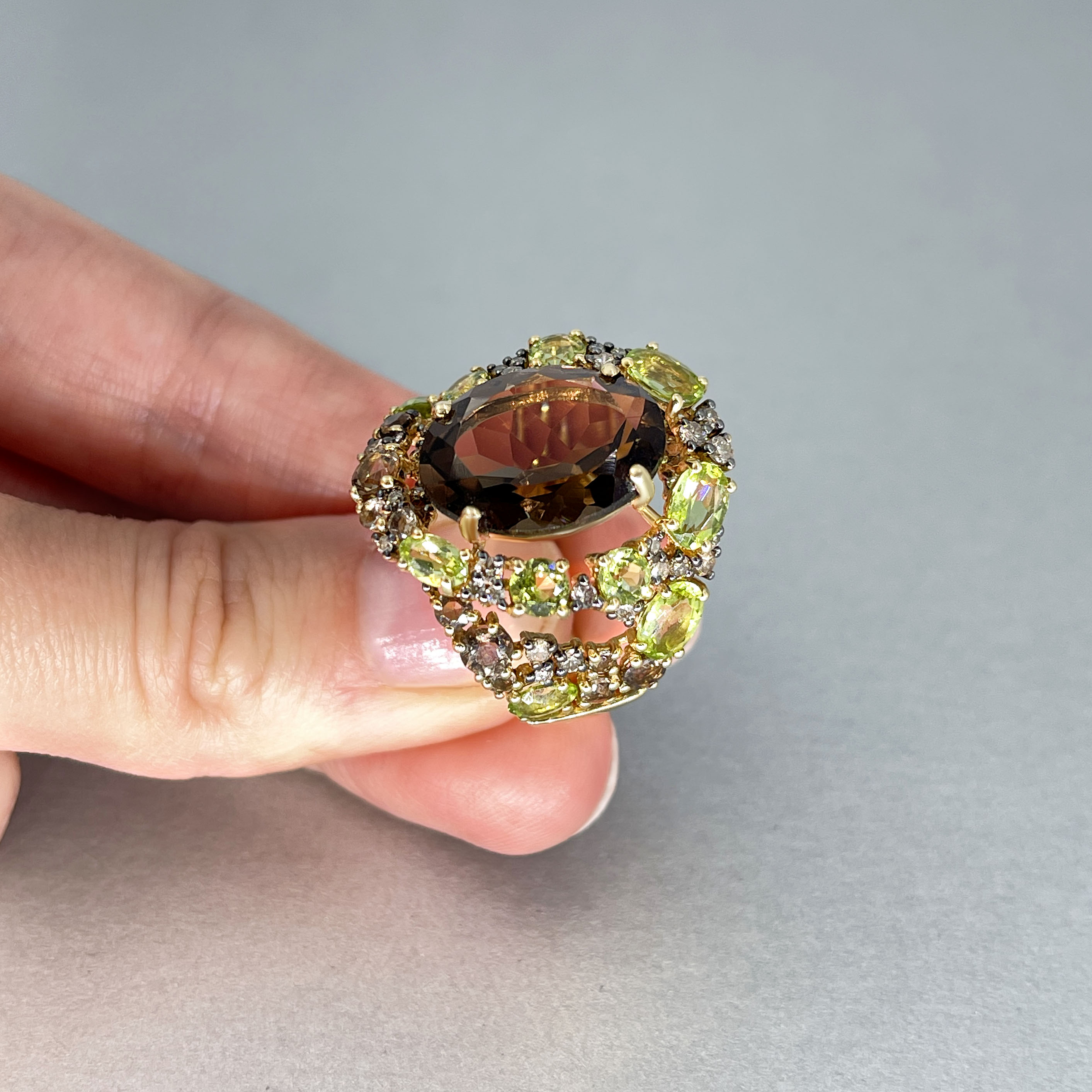 Кольцо с раухтопазом, перидотом, бриллиантами из желтого золота 585 пробы, фото № 4
